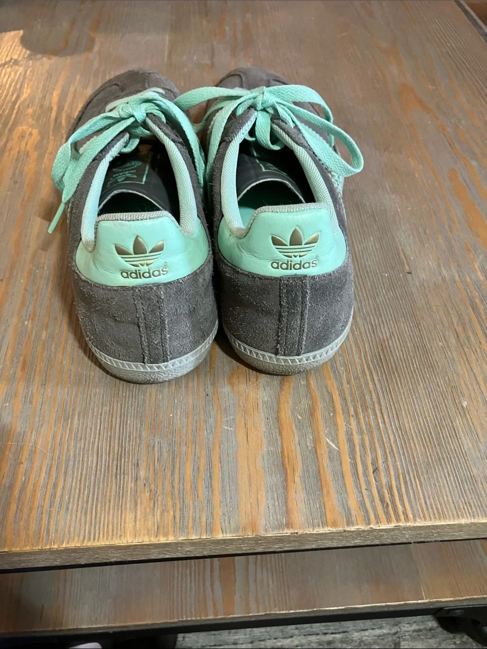 Adidas Women's Suede samba Sneakers in grey with Mint Trim